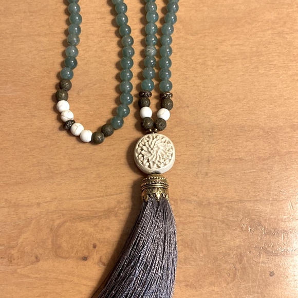 Aventurine Mala Necklace - Picture 2 of 3